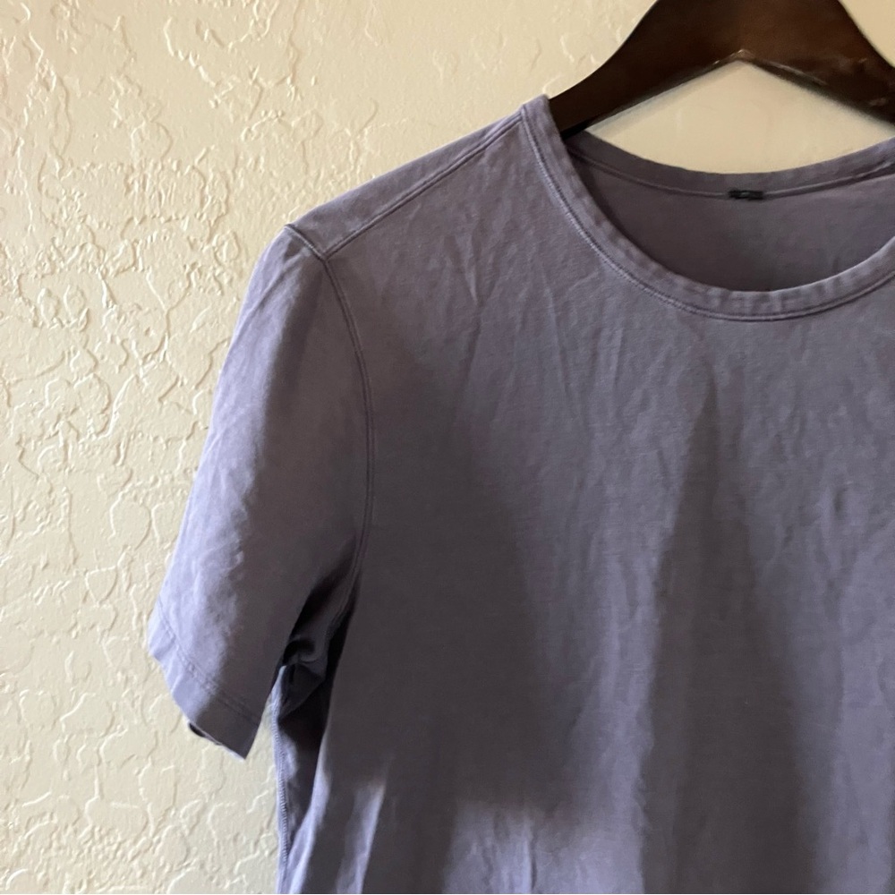 Lululemon Lavender T-Shirt Size Large - Picture 3 of 9